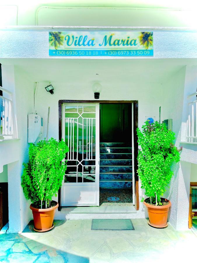 Villa Maria Petru Ієрісос Екстер'єр фото